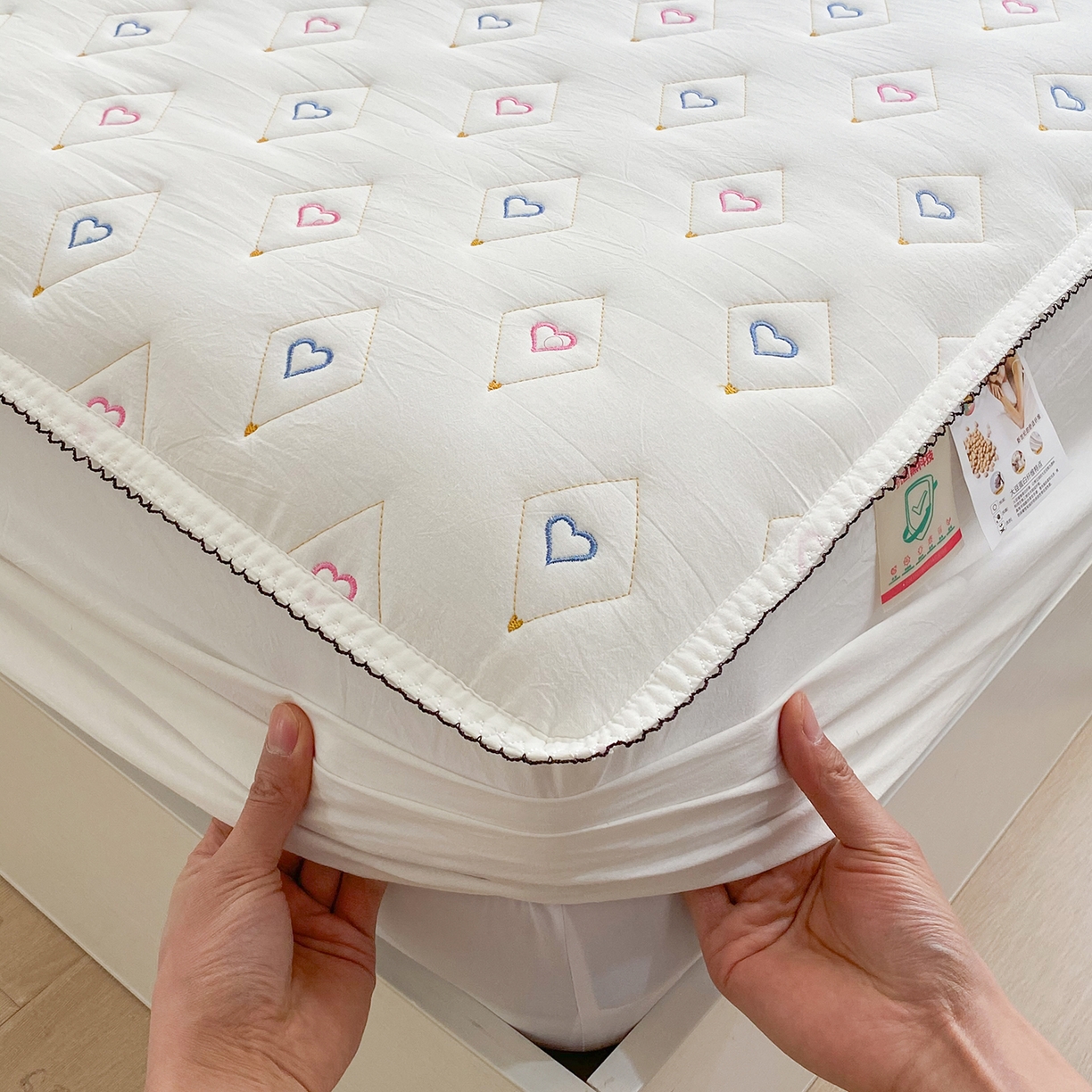 91家纺网 家纺一手货源 找家纺 尊康家纺（原磊科） 2026新款全棉水洗棉色织大豆棉床笠-心语系列 心语-珍珠白