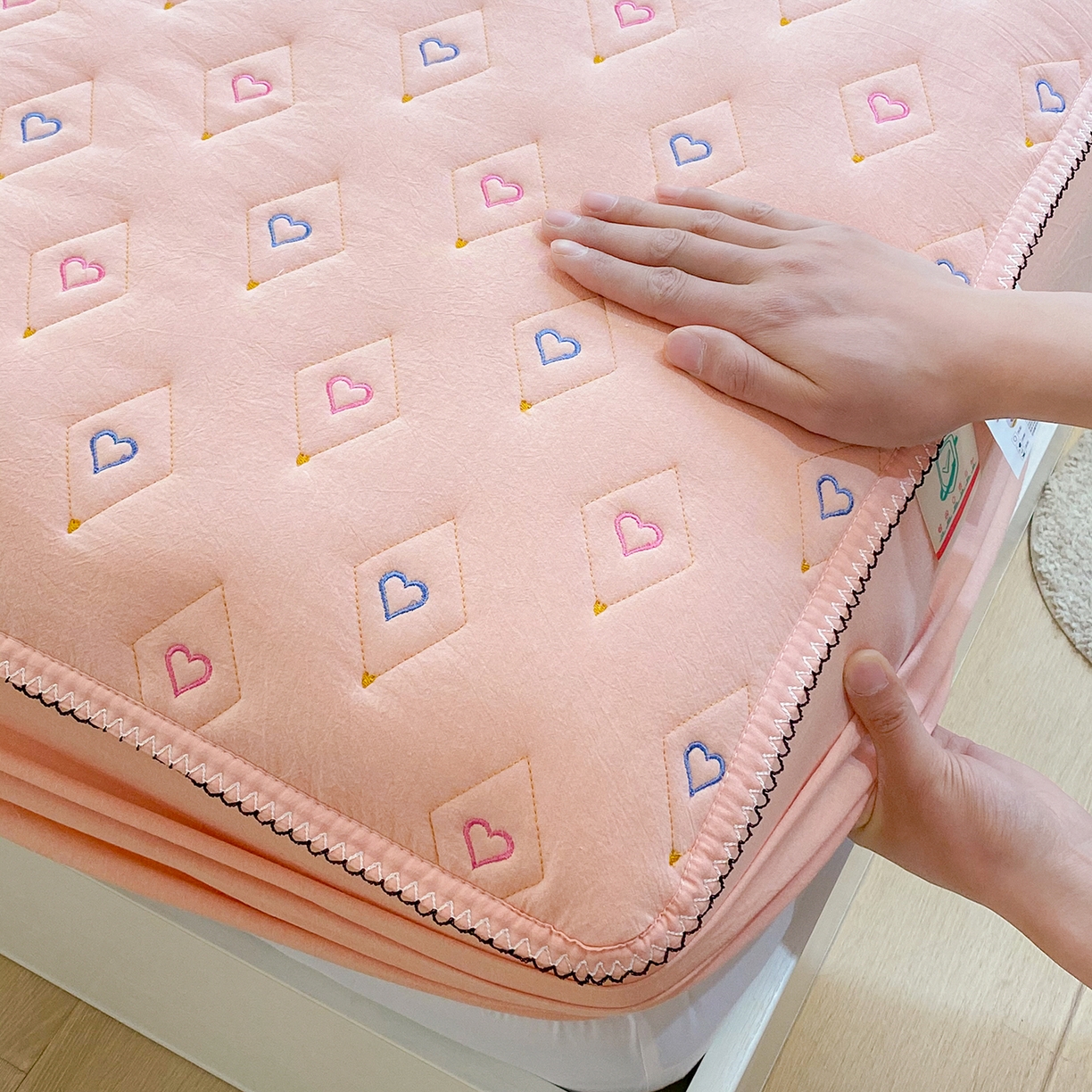 91家纺网 家纺一手货源 找家纺 尊康家纺（原磊科） 2026新款全棉水洗棉色织大豆棉床笠-心语系列 心语-粉玉