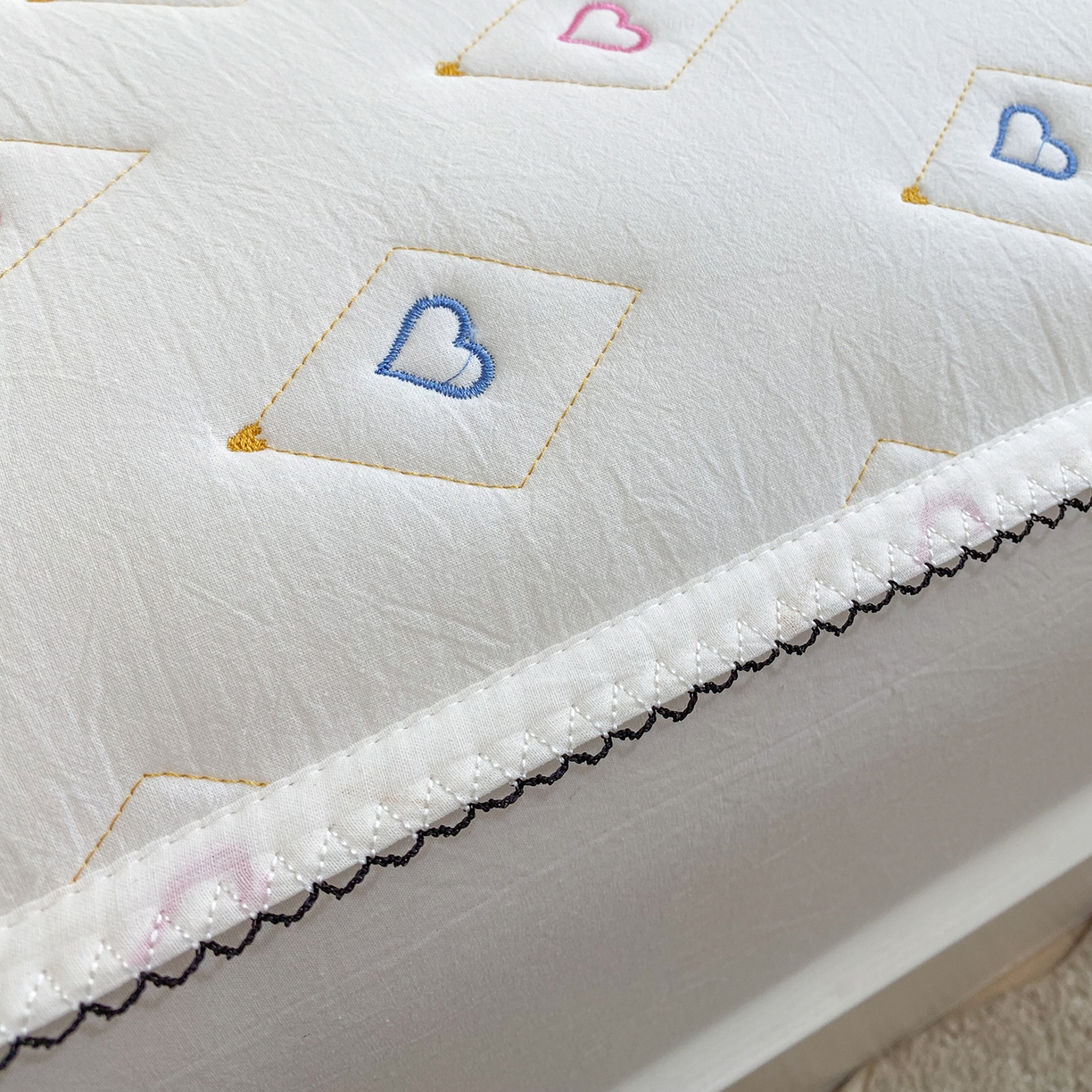 91家纺网 家纺一手货源 找家纺 尊康家纺（原磊科） 2026新款全棉水洗棉色织大豆棉床笠-心语系列 心语-珍珠白