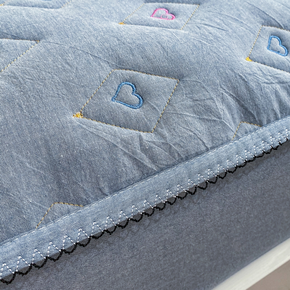 91家纺网 家纺一手货源 找家纺 尊康家纺（原磊科） 2026新款全棉水洗棉色织大豆棉床笠-心语系列 心语-天空蓝