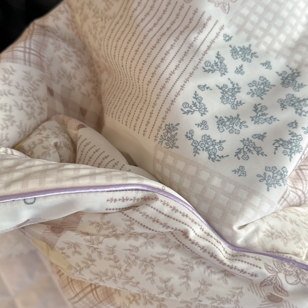 91家纺网 家纺一手货源 找家纺 兜米家居 2026春夏新款A类冰激凌凉感夏被被子被芯 拼接碎花