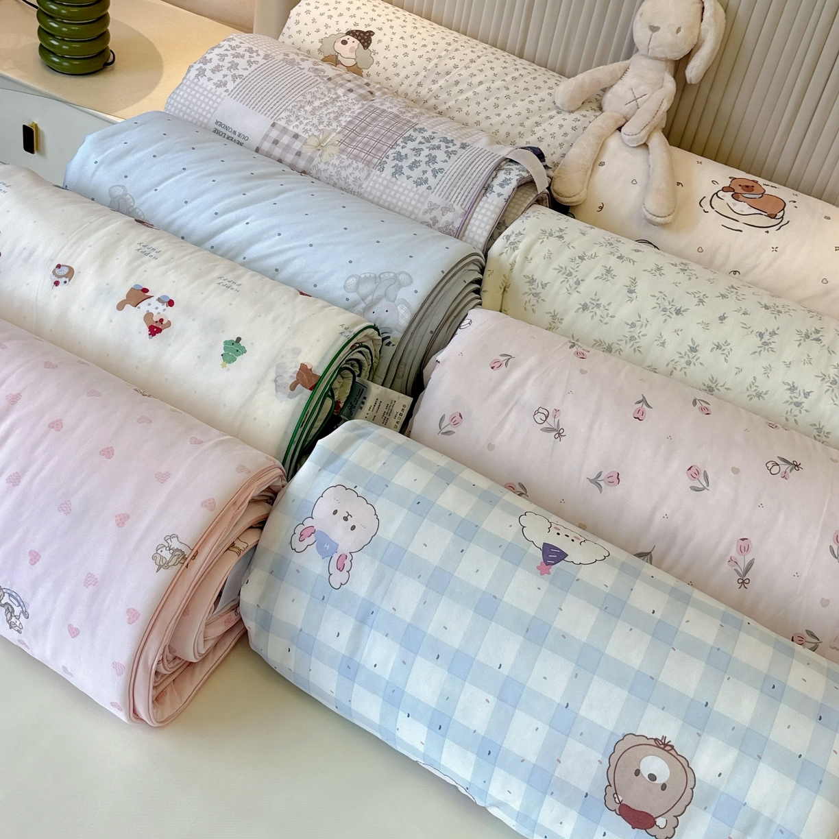 91家纺网 家纺一手货源 找家纺 兜米家居 2026春夏新款A类冰激凌凉感夏被被子被芯 拼接碎花