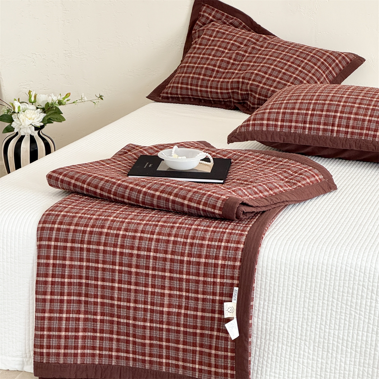 91家纺网 家纺一手货源 找家纺 床盖工厂店 2026新款双面水洗全棉填充新疆棉花床盖三件套-维尼系列 维尼红