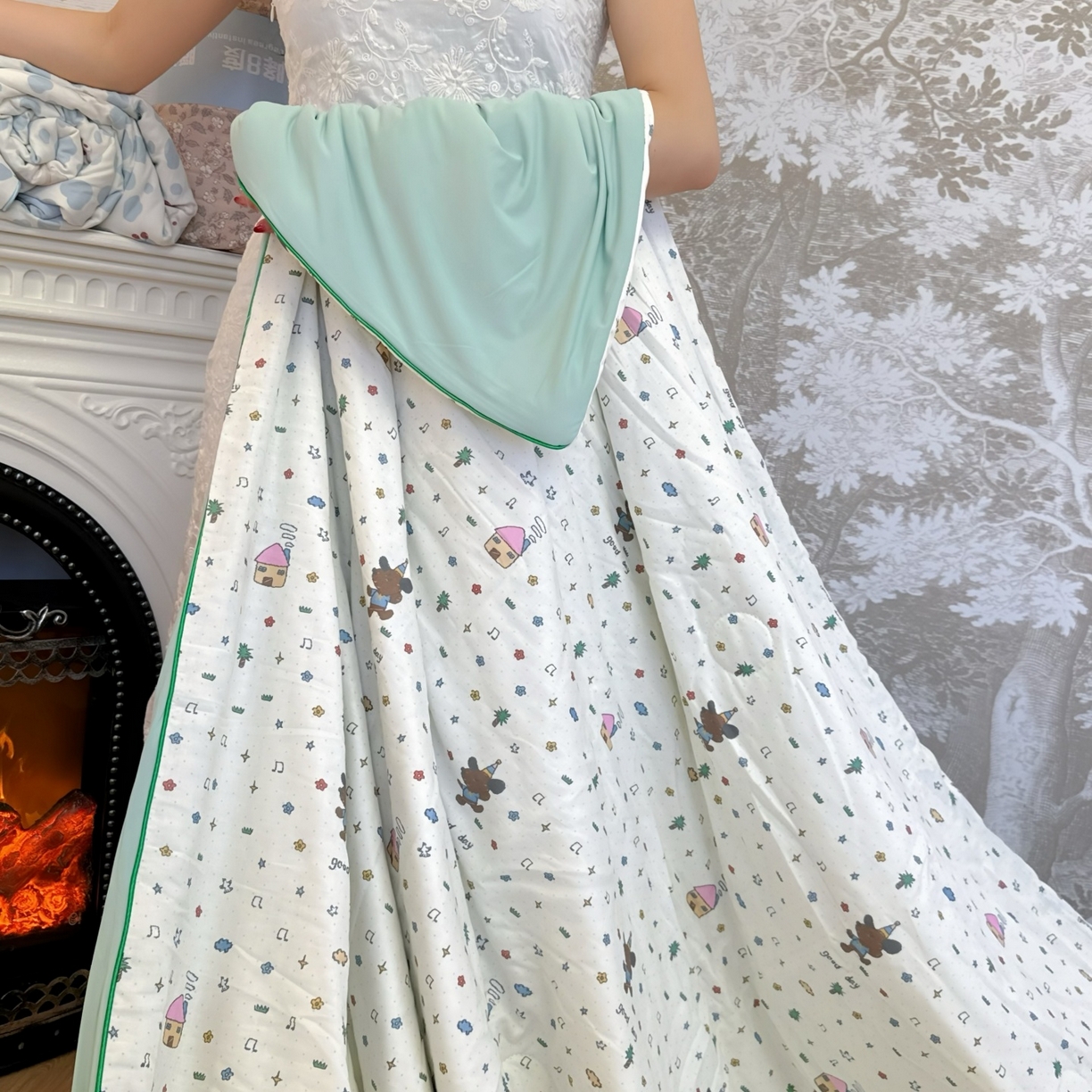 91家纺网 家纺一手货源 找家纺 兜米家居 2026春夏新款小红书热销款有氧全棉纯棉双层纱双感冰纱被夏凉被被子被芯 音乐小狗