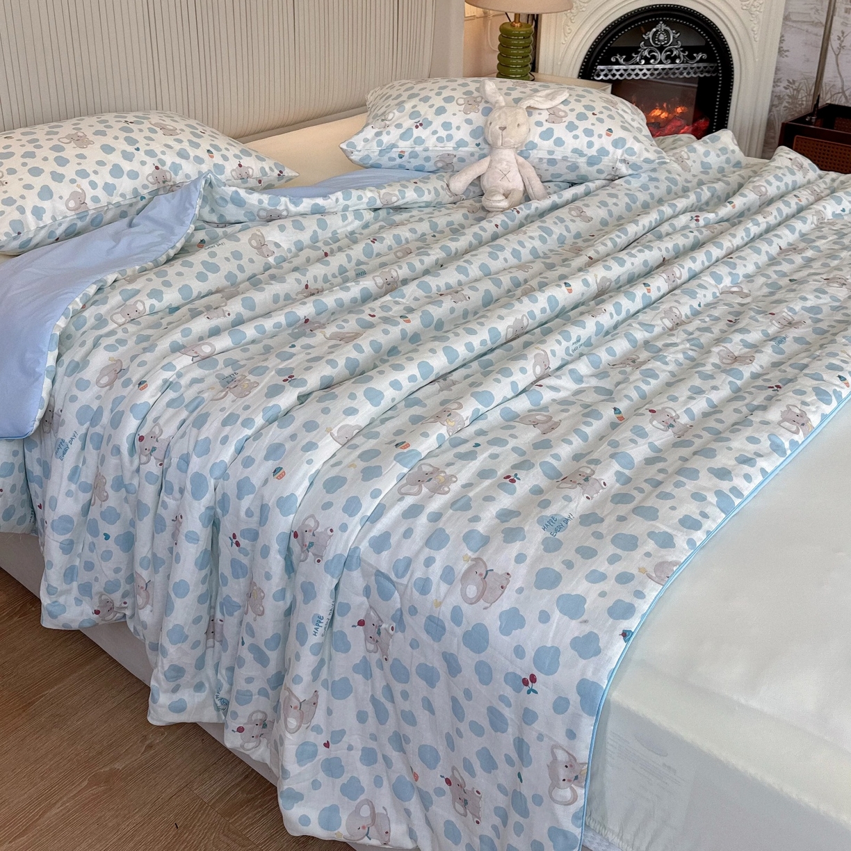 91家纺网 家纺一手货源 找家纺 兜米家居 2026春夏新款小红书热销款有氧全棉纯棉双层纱双感冰纱被夏凉被被子被芯 斑点象