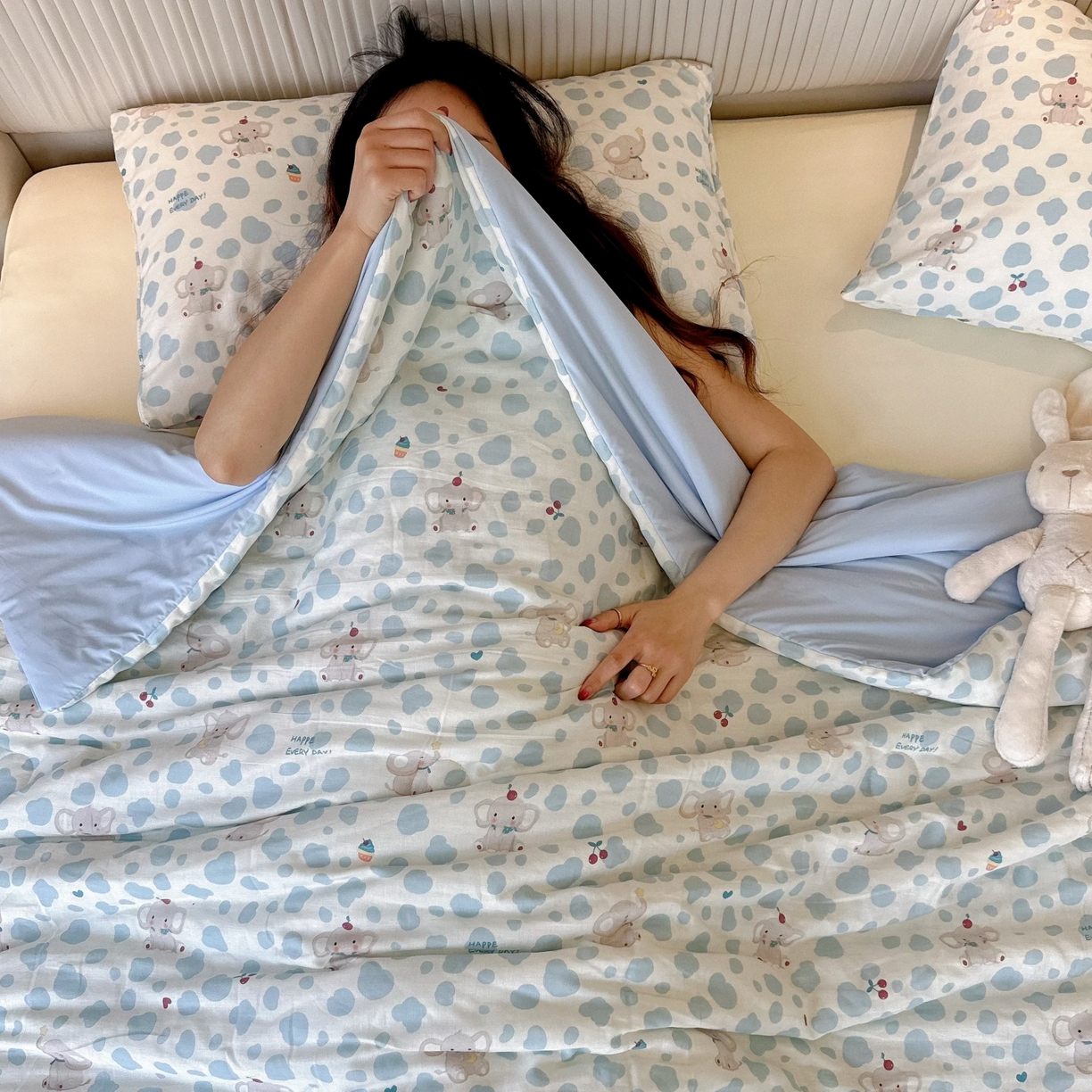 91家纺网 家纺一手货源 找家纺 兜米家居 2026春夏新款小红书热销款有氧全棉纯棉双层纱双感冰纱被夏凉被被子被芯 斑点象