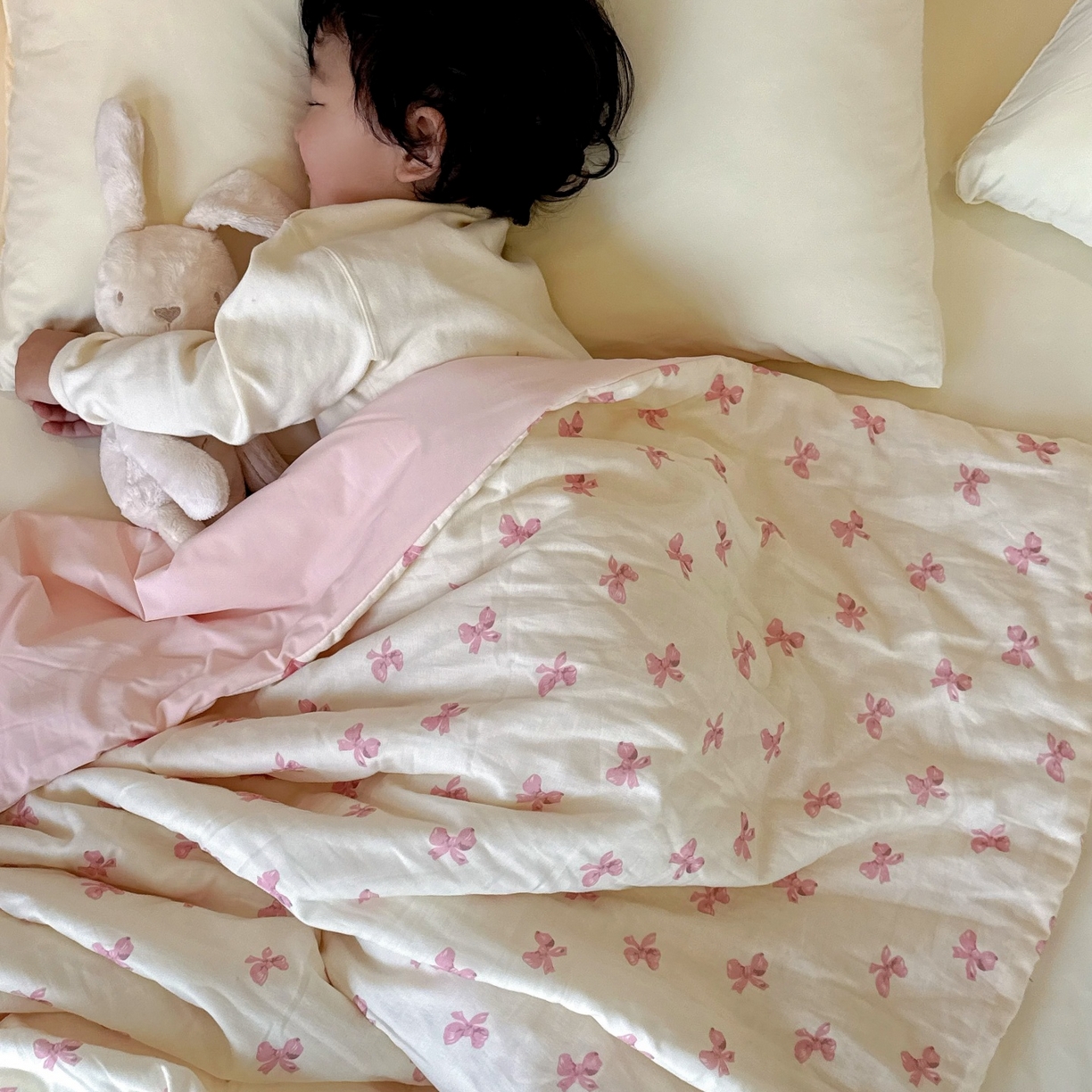 91家纺网 家纺一手货源 找家纺 兜米家居 2026春夏新款小红书热销款有氧全棉纯棉双层纱双感冰纱被夏凉被被子被芯 蝴蝶结