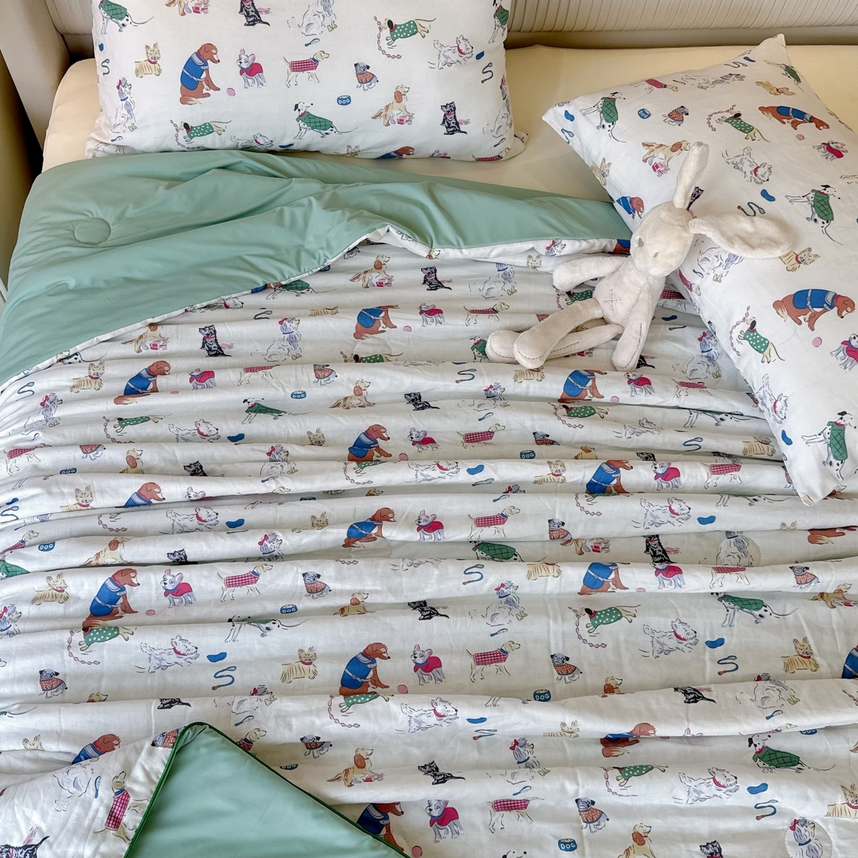 91家纺网 家纺一手货源 找家纺 兜米家居 2026春夏新款小红书热销款有氧全棉纯棉双层纱双感冰纱被夏凉被被子被芯 可爱萌犬