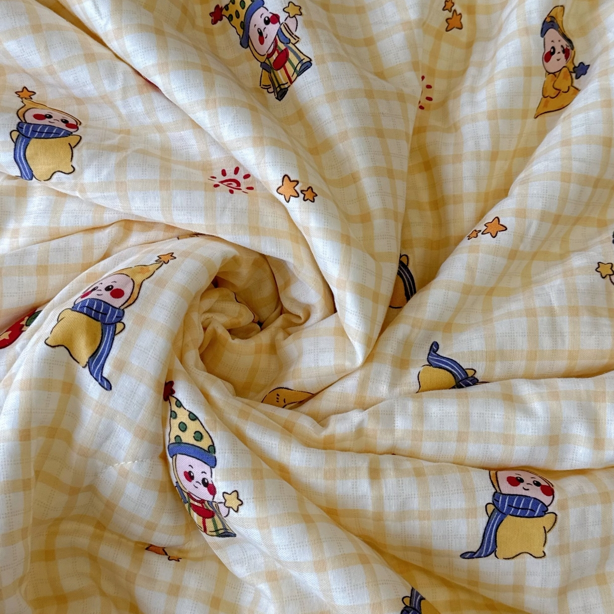 91家纺网 家纺一手货源 找家纺 兜米家居 2026春夏新款小红书热销款有氧全棉纯棉双层纱双感冰纱被夏凉被被子被芯 小星星