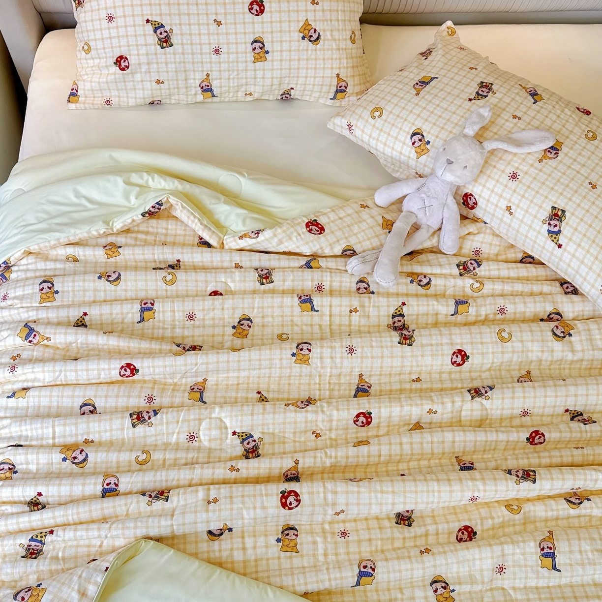 91家纺网 家纺一手货源 找家纺 兜米家居 2026春夏新款小红书热销款有氧全棉纯棉双层纱双感冰纱被夏凉被被子被芯 小星星