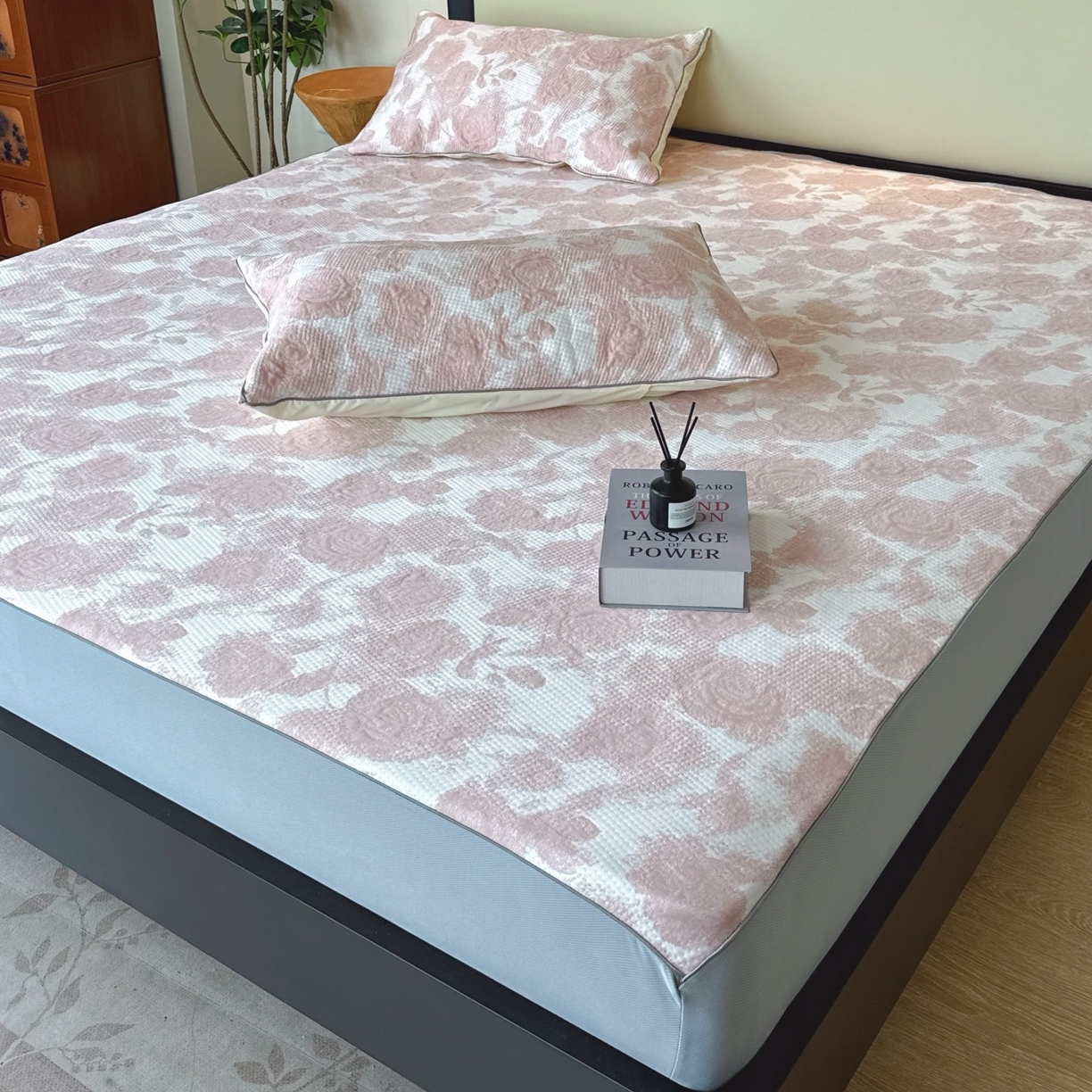 91家纺网 家纺一手货源 找家纺 （总）兜米家居 2026春夏新款韩国冷感科技PE软凉席垫三件套【床笠款】