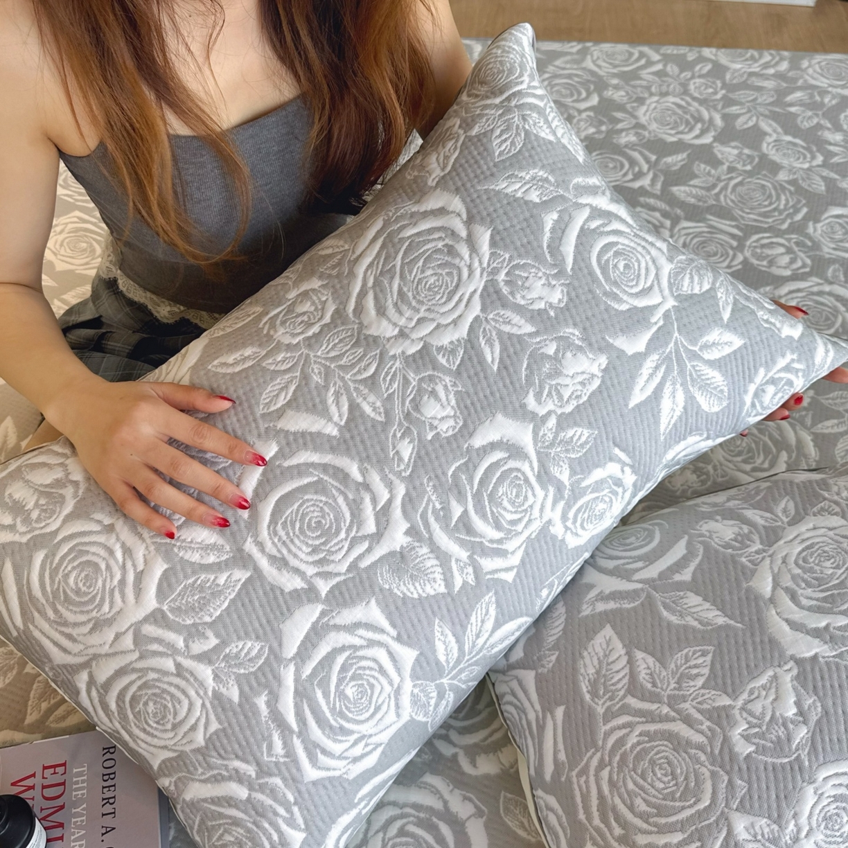 91家纺网 家纺一手货源 找家纺 兜米家居 2026春夏新款韩国冷感科技PE软凉席垫三件套【床笠款】 床笠款～玫瑰灰