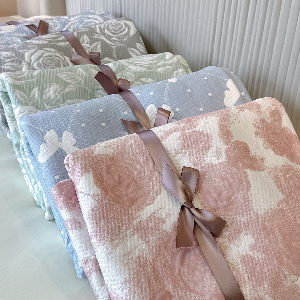 91家纺网 家纺一手货源 找家纺 （总）兜米家居 2026春夏新款韩国冷感科技PE软凉席垫【床裙款】