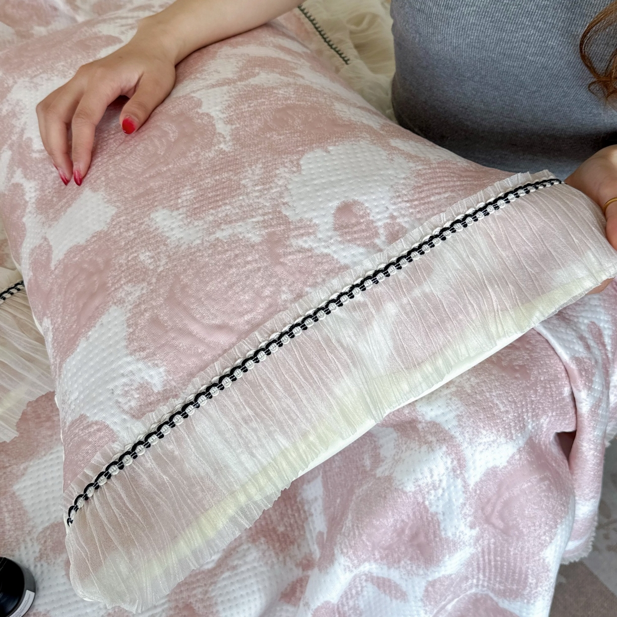 91家纺网 家纺一手货源 找家纺 兜米家居 2026春夏新款韩国冷感科技PE软凉席垫【床裙款】 床裙款-玫瑰粉