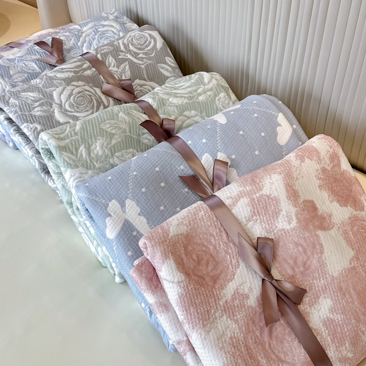 91家纺网 家纺一手货源 找家纺 兜米家居 2026春夏新款韩国冷感科技PE软凉席垫【床裙款】 床裙款-玫瑰灰