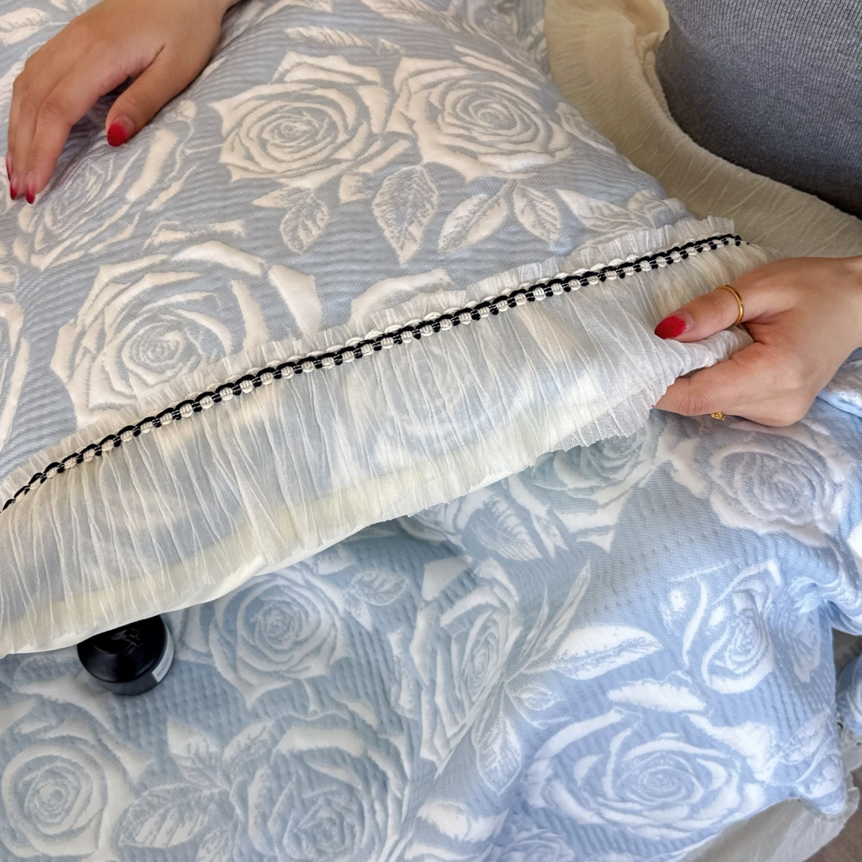 91家纺网 家纺一手货源 找家纺 兜米家居 2026春夏新款韩国冷感科技PE软凉席垫【床裙款】 床裙款-玫瑰蓝