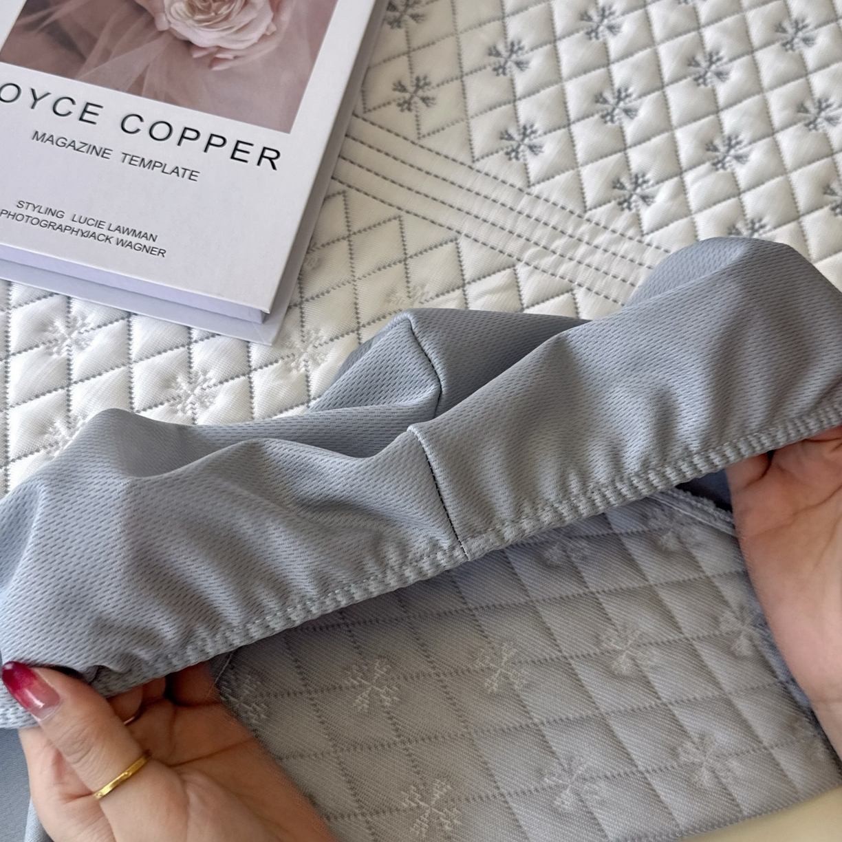 91家纺网 家纺一手货源 找家纺 兜米家居 2026春夏新款韩国凉感科技PE凉席床笠款三件套 雪菱冰肌