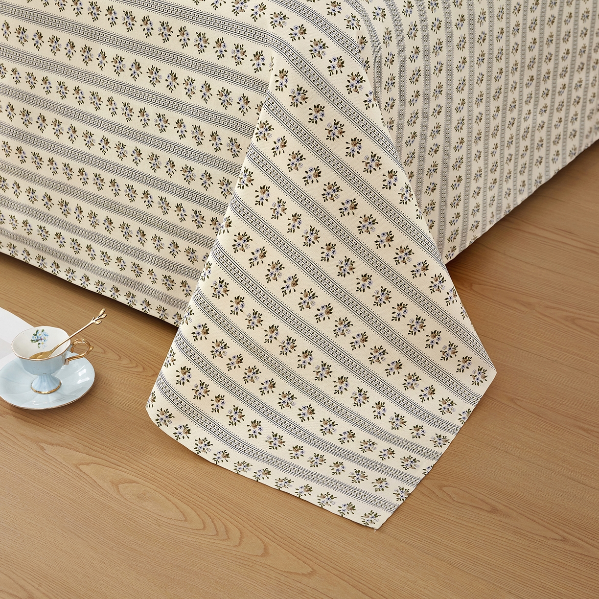 91家纺网 家纺一手货源 找家纺 美丽折家纺 2026春夏新款原棉老粗布单床单床单单件床单三件套 小兰花