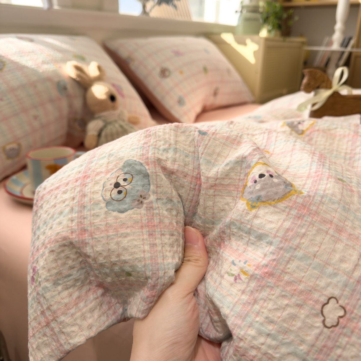 91家纺网 家纺一手货源 找家纺 眠博士 2026新款A类全棉印花华夫格工艺四件套 全棉华夫格-粉格萌趣