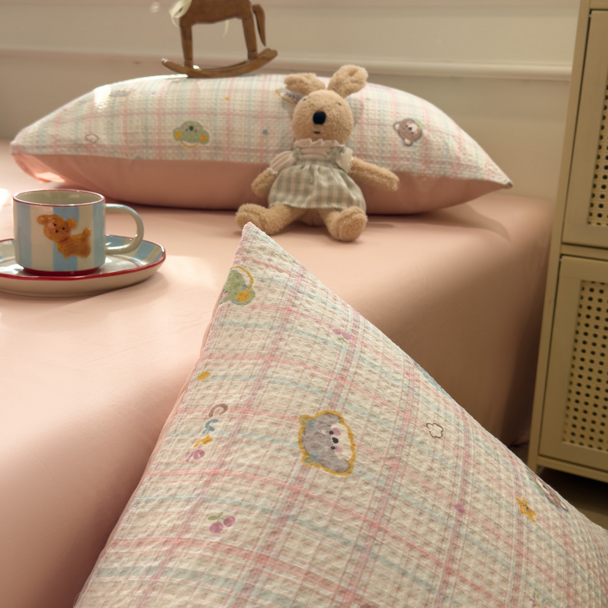 91家纺网 家纺一手货源 找家纺 眠博士 2026新款A类全棉印花华夫格工艺四件套 全棉华夫格-粉格萌趣