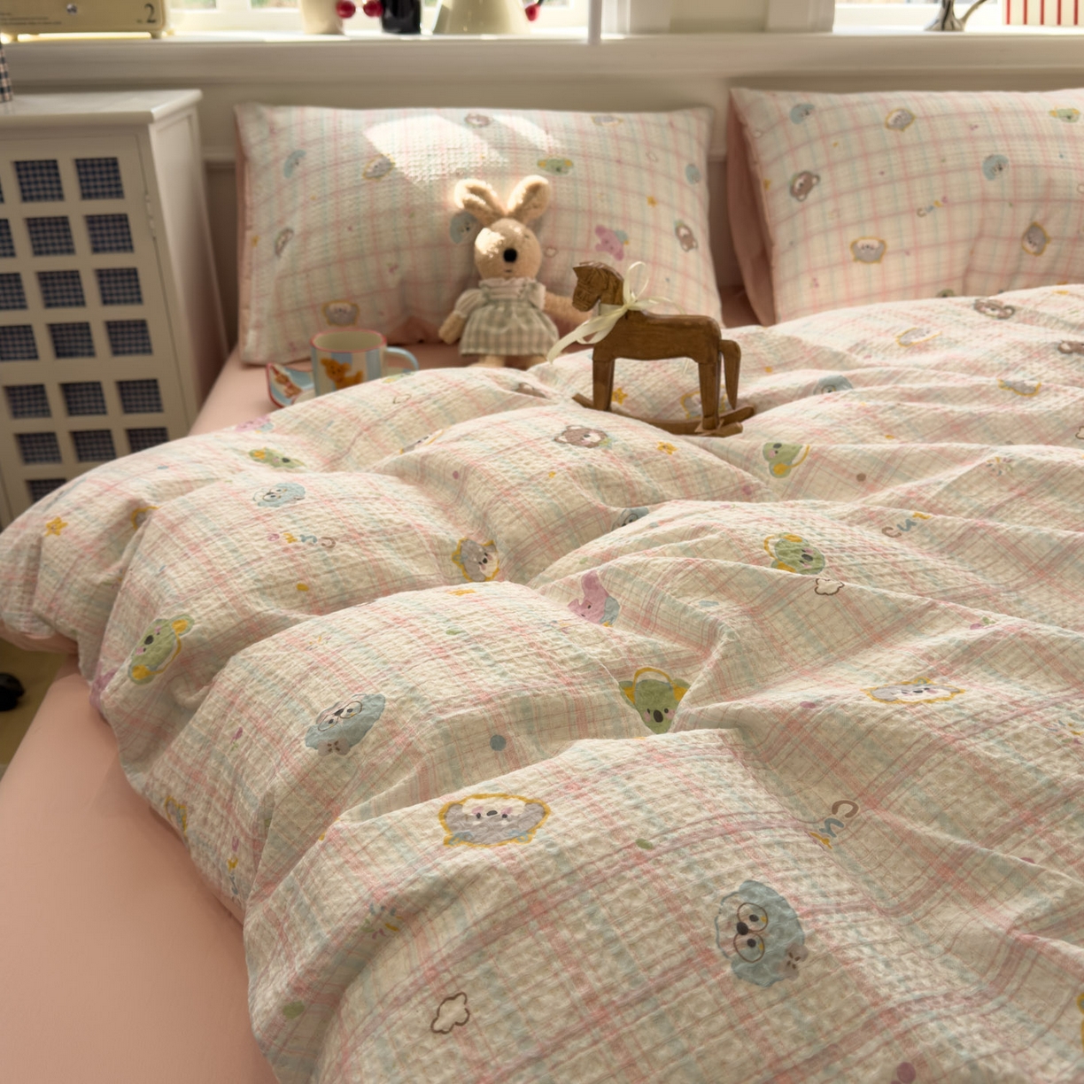 91家纺网 家纺一手货源 找家纺 眠博士 2026新款A类全棉印花华夫格工艺四件套 全棉华夫格-粉格萌趣