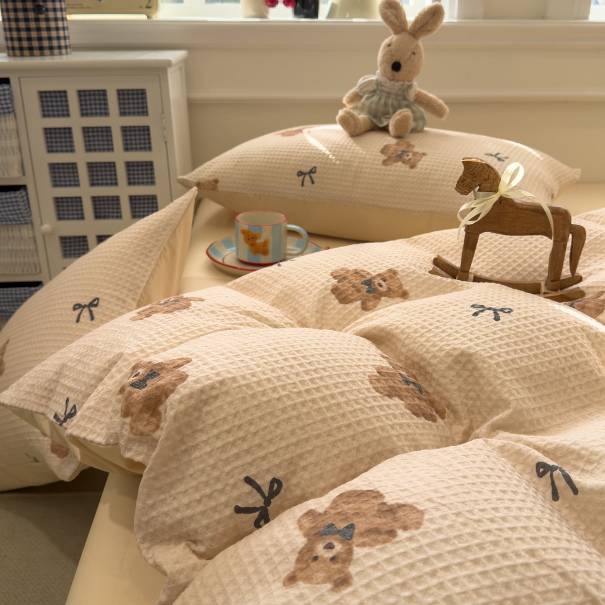 91家纺网 家纺一手货源 找家纺 眠博士 2026新款A类全棉印花华夫格工艺四件套 全棉华夫格-糯糯熊仔