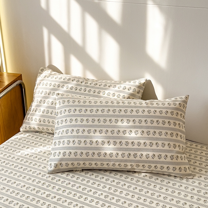 91家纺网 家纺一手货源 找家纺 芃成家纺 2026新款老粗布单床单 蓝色碎花