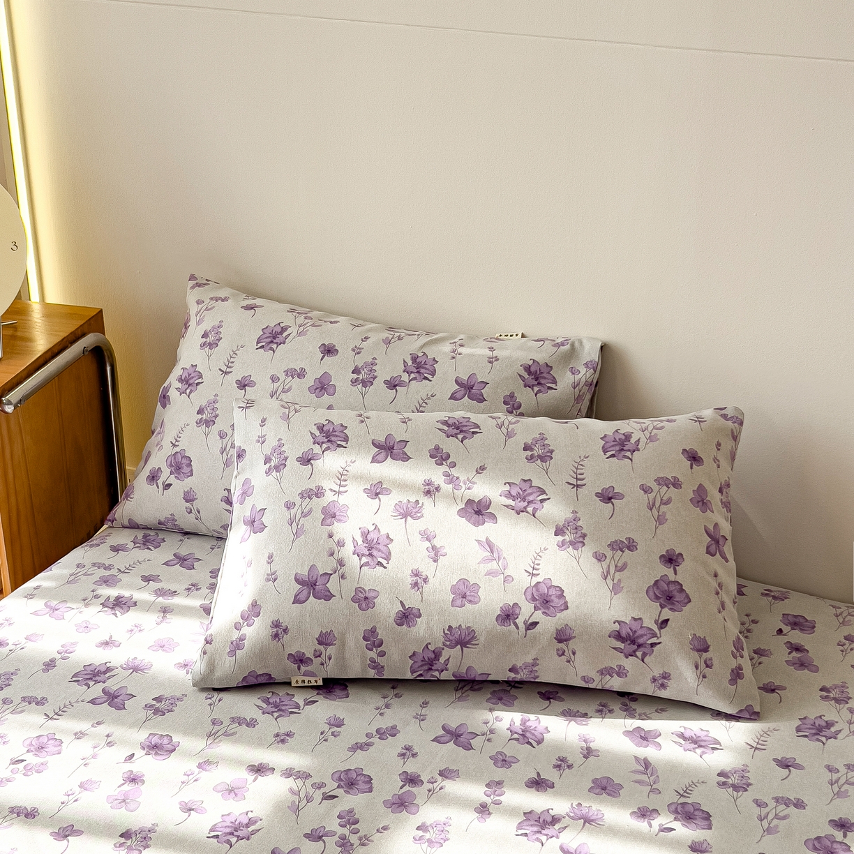 91家纺网 家纺一手货源 找家纺 芃成家纺 2026新款老粗布单床单 紫藤花