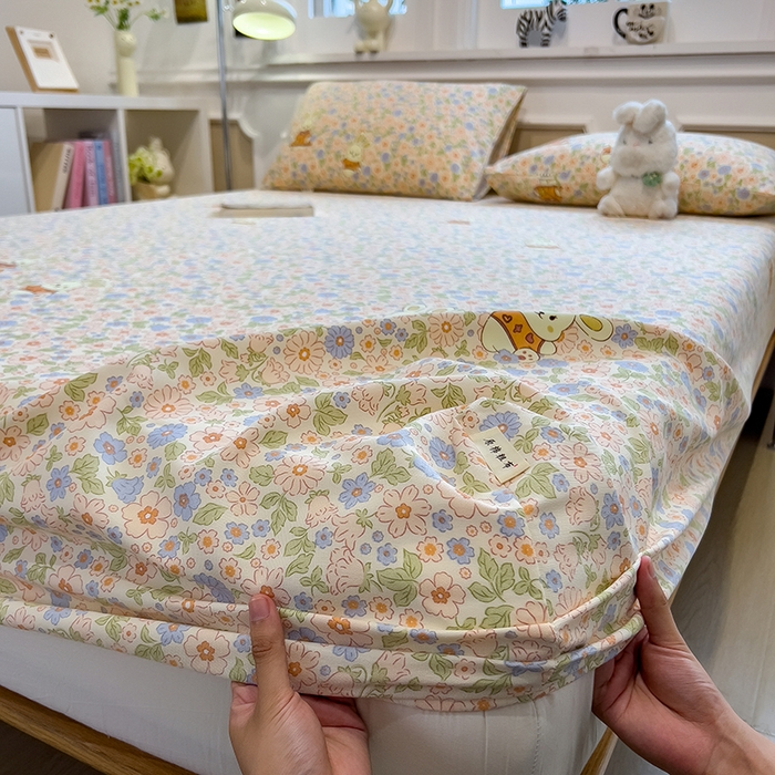 91家纺网 家纺一手货源 找家纺 芃成家纺 2026新款老粗布单床笠 花园小兔