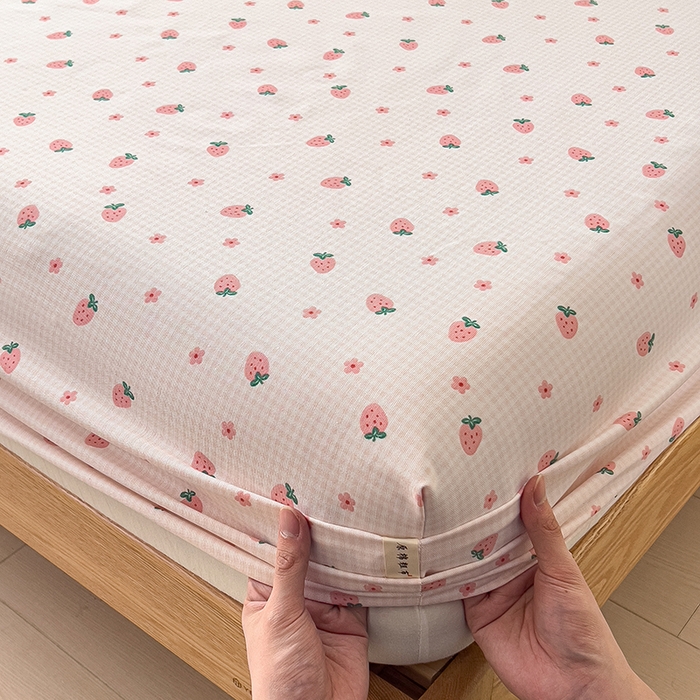 91家纺网 家纺一手货源 找家纺 芃成家纺 2026新款老粗布单床笠 小草莓