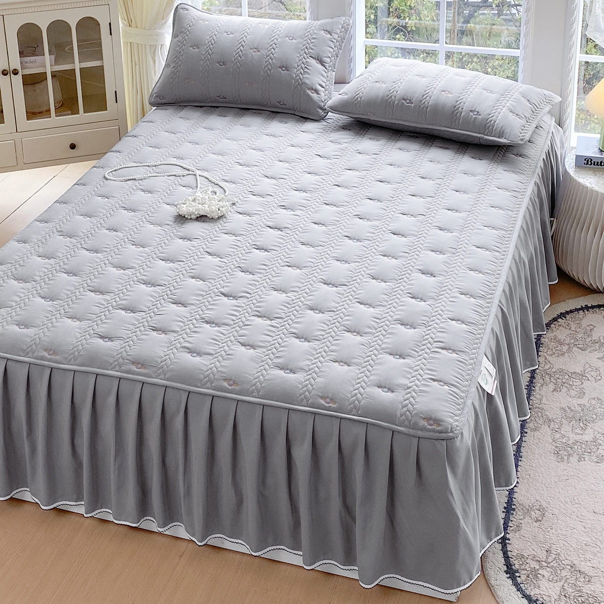 91家纺网 家纺一手货源 找家纺 （总）尊康家纺（原磊科） 2026新款奶昔棉抗菌夹棉床裙款床笠-云尚系列