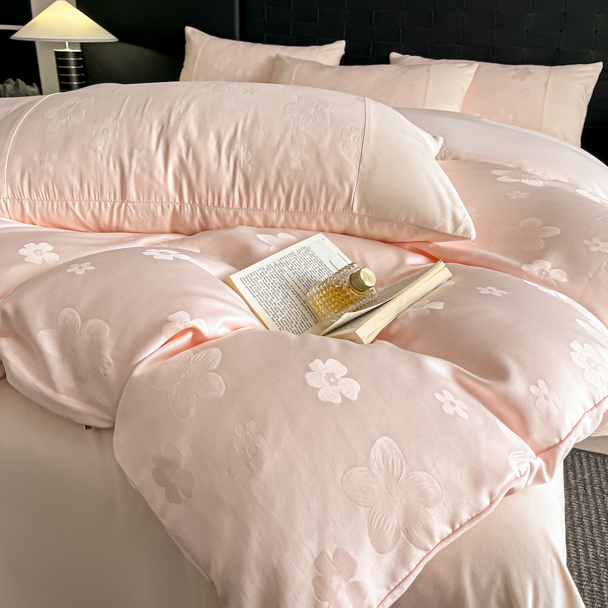 91家纺网 家纺一手货源 找家纺 你好美丽 2026新款柔软水洗棉立体浮雕提花四件套-繁花系列 繁花玉