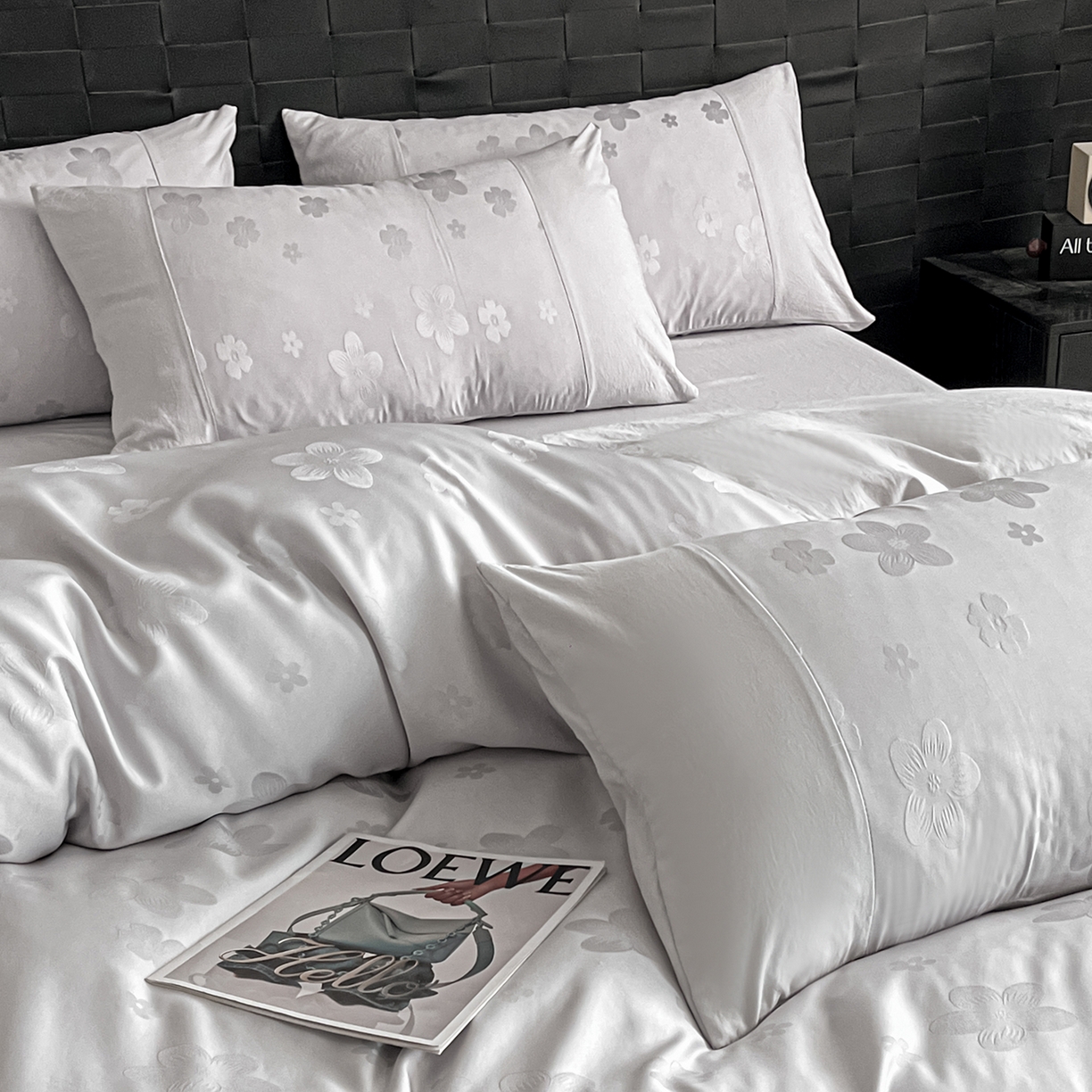 91家纺网 家纺一手货源 找家纺 你好美丽 2026新款柔软水洗棉立体浮雕提花四件套-繁花系列 繁花灰