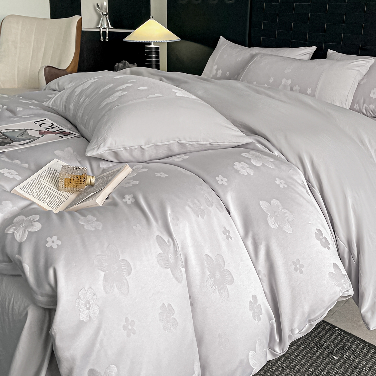 91家纺网 家纺一手货源 找家纺 你好美丽 2026新款柔软水洗棉立体浮雕提花四件套-繁花系列 繁花灰