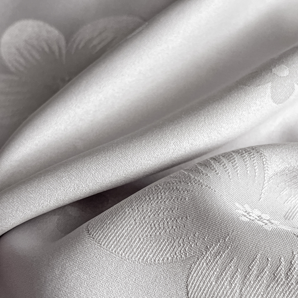 91家纺网 家纺一手货源 找家纺 你好美丽 2026新款柔软水洗棉立体浮雕提花四件套-繁花系列 繁花灰