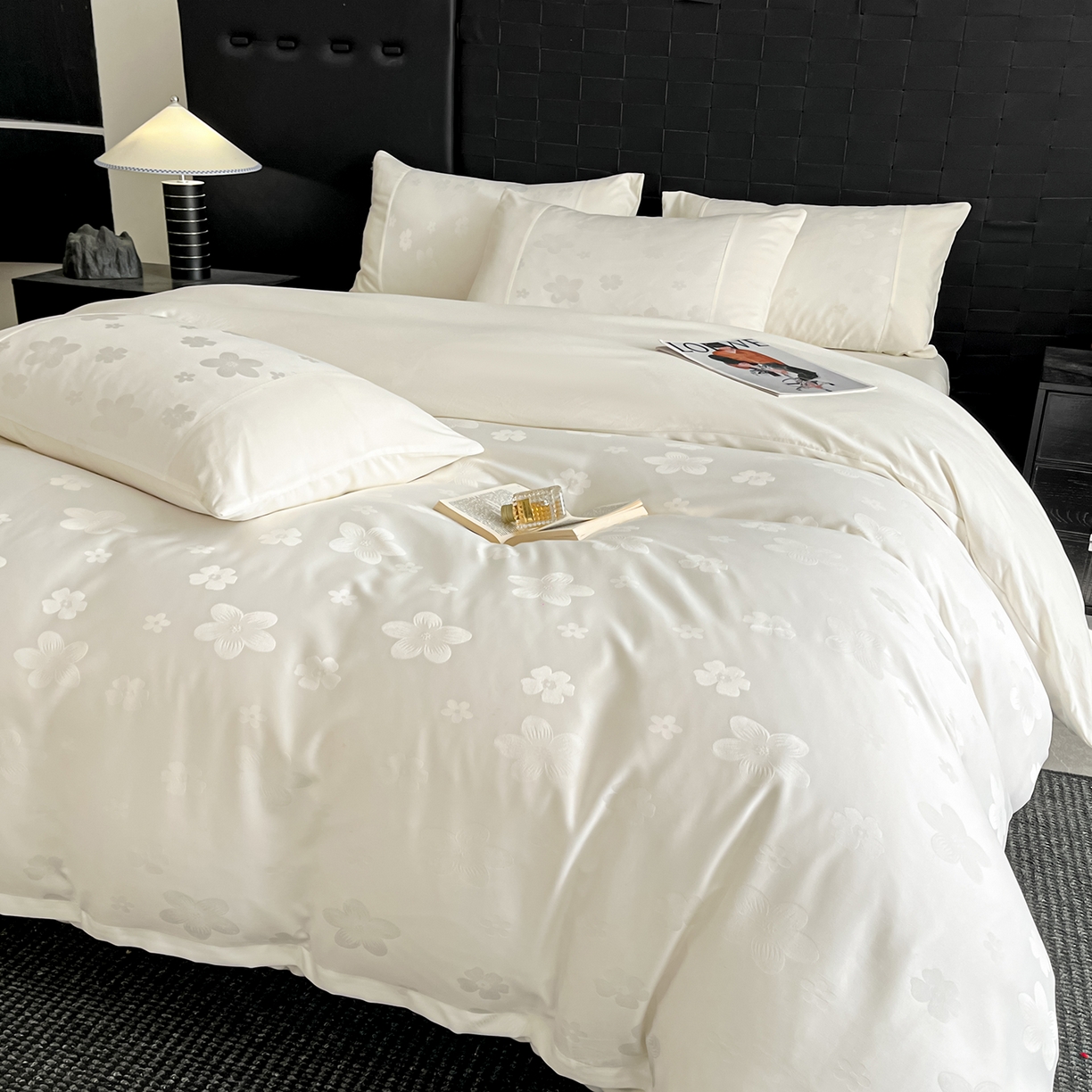 91家纺网 家纺一手货源 找家纺 你好美丽 2026新款柔软水洗棉立体浮雕提花四件套-繁花系列 繁花白