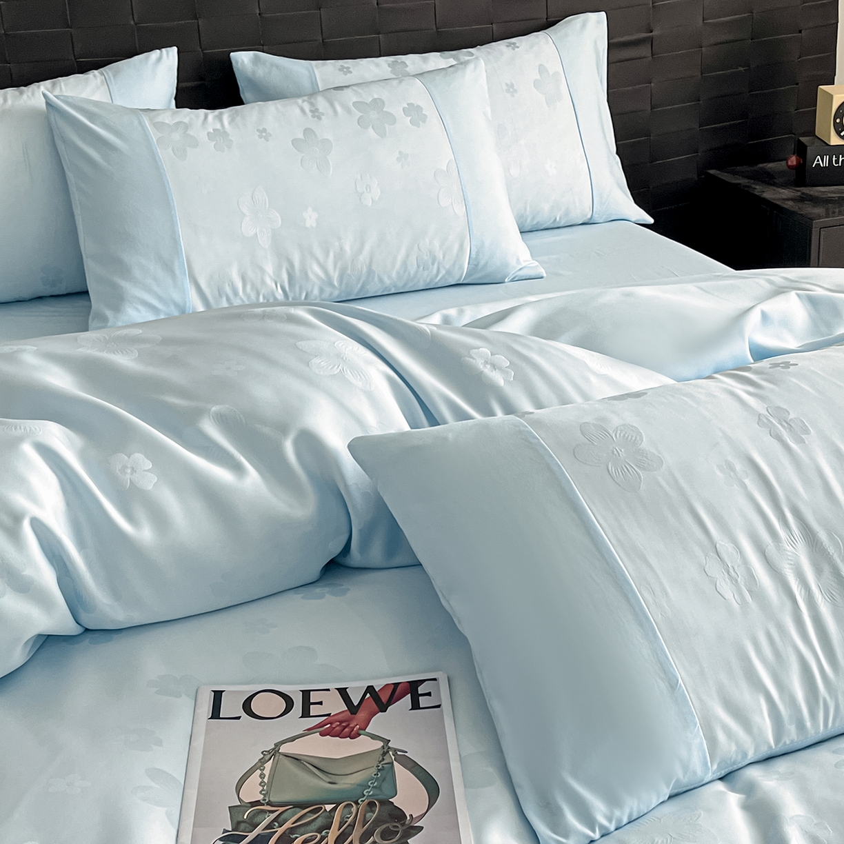 91家纺网 家纺一手货源 找家纺 你好美丽 2026新款柔软水洗棉立体浮雕提花四件套-繁花系列 繁花蓝