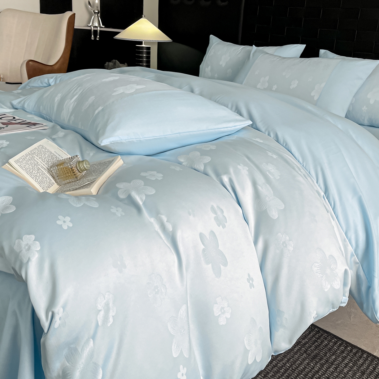 91家纺网 家纺一手货源 找家纺 你好美丽 2026新款柔软水洗棉立体浮雕提花四件套-繁花系列 繁花蓝