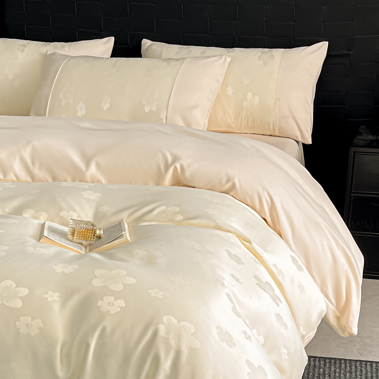 91家纺网 家纺一手货源 找家纺 （总）你好美丽 2026新款柔软水洗棉立体浮雕提花四件套-繁花系列