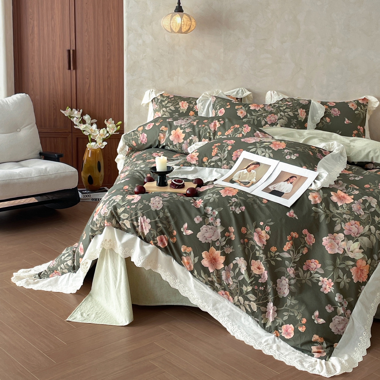 91家纺网 家纺一手货源 找家纺 莱登卡奴 2026新款A类棉麻数码印花25%麻75%棉法式复古花边四件套 风吟花叙绿