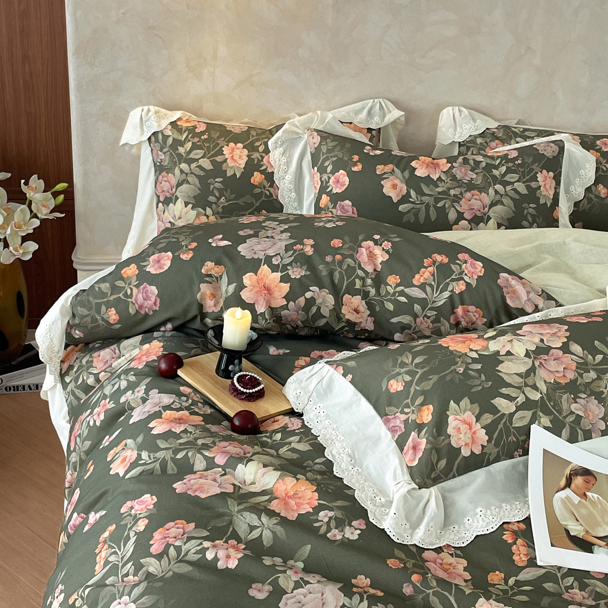 91家纺网 家纺一手货源 找家纺 莱登卡奴 2026新款A类棉麻数码印花25%麻75%棉法式复古花边四件套 风吟花叙绿