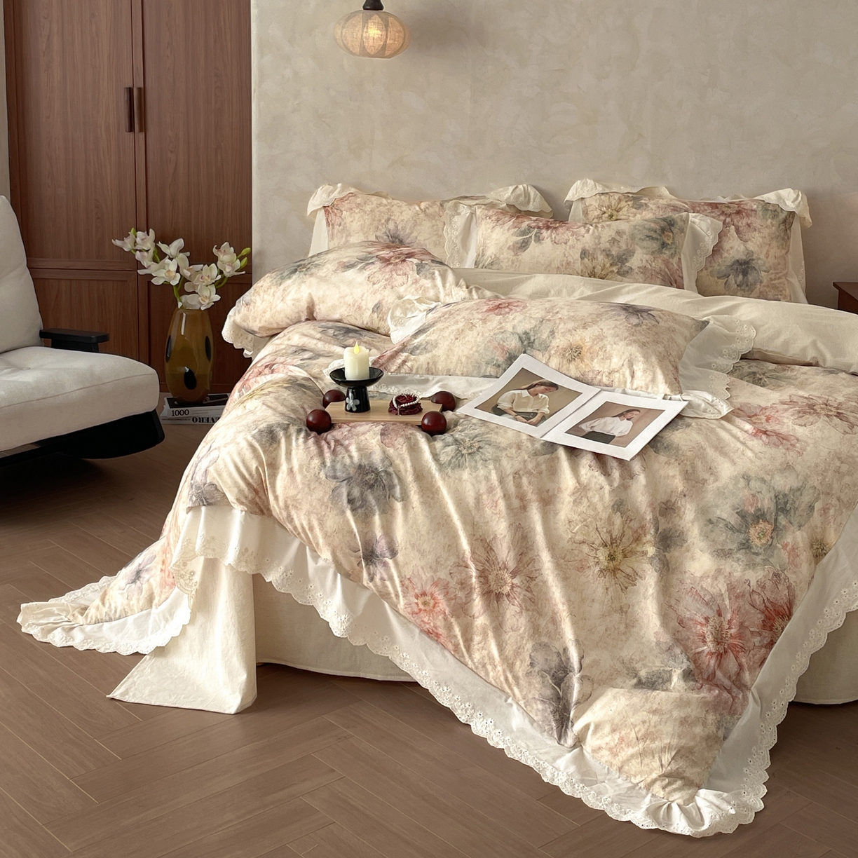 91家纺网 家纺一手货源 找家纺 莱登卡奴 2026新款A类棉麻数码印花25%麻75%棉法式复古花边四件套 金彩漫花