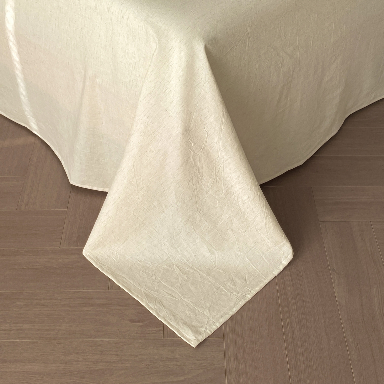 91家纺网 家纺一手货源 找家纺 莱登卡奴 2026新款A类棉麻数码印花25%麻75%棉法式复古花边四件套 金彩漫花