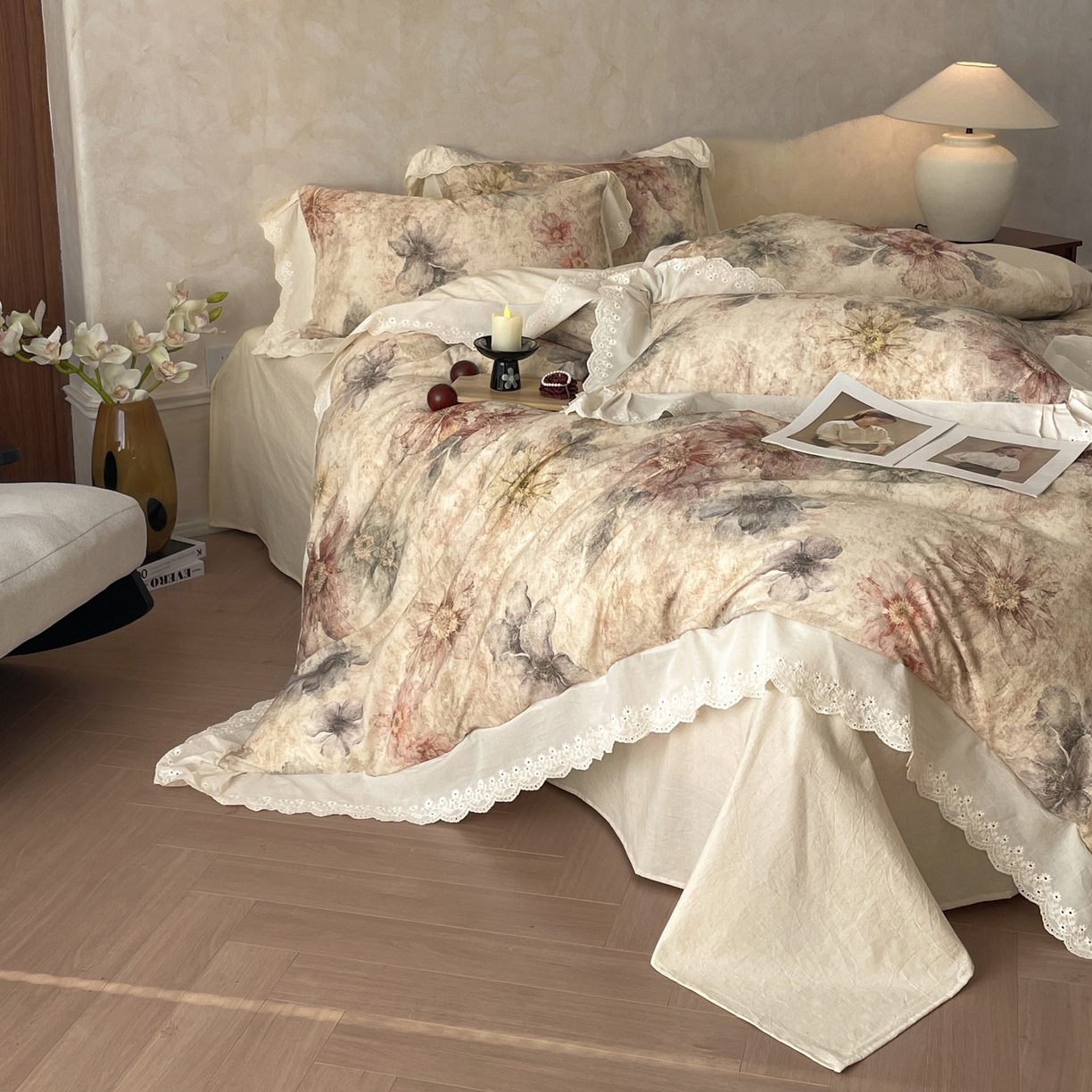 91家纺网 家纺一手货源 找家纺 莱登卡奴 2026新款A类棉麻数码印花25%麻75%棉法式复古花边四件套 金彩漫花