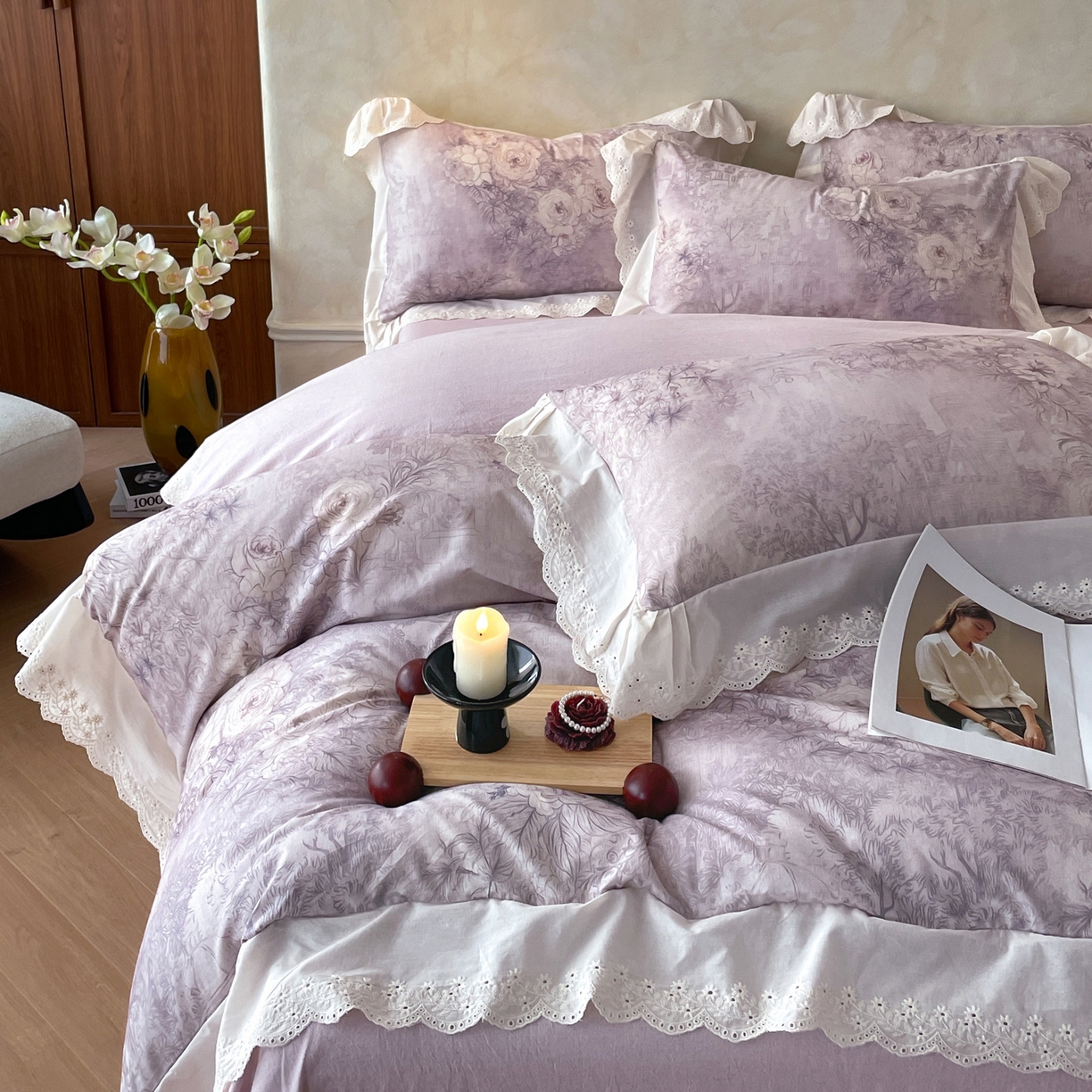 91家纺网 家纺一手货源 找家纺 莱登卡奴 2026新款A类棉麻数码印花25%麻75%棉法式复古花边四件套 云缦紫