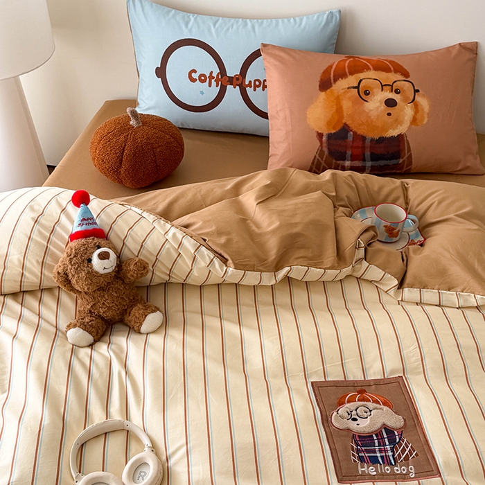 91家纺网 家纺一手货源 找家纺 HL原创 2026春夏新款全棉纯棉13372活性数码贴布绣四件套 熊博士