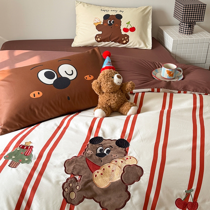 91家纺网 家纺一手货源 找家纺 HL原创 2026春夏新款全棉纯棉13372活性数码贴布绣四件套 巧克力饼干