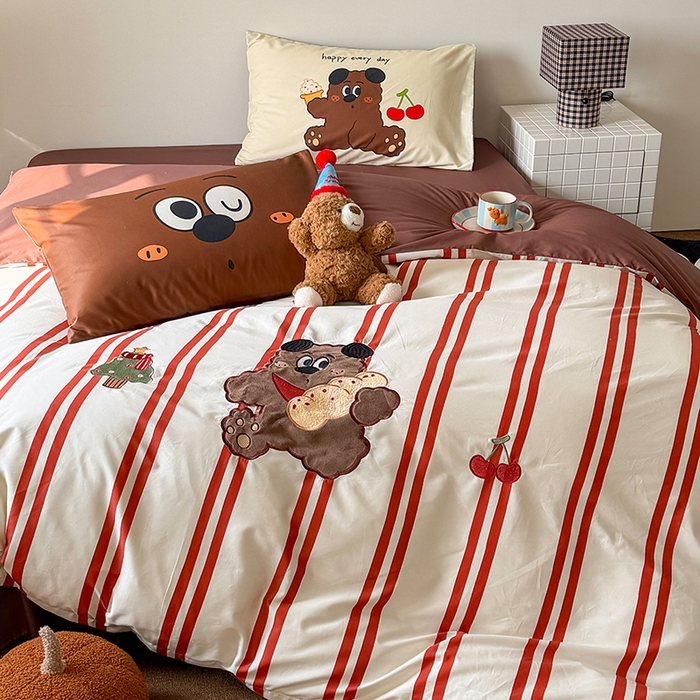 91家纺网 家纺一手货源 找家纺 HL原创 2026春夏新款全棉纯棉13372活性数码贴布绣四件套 巧克力饼干