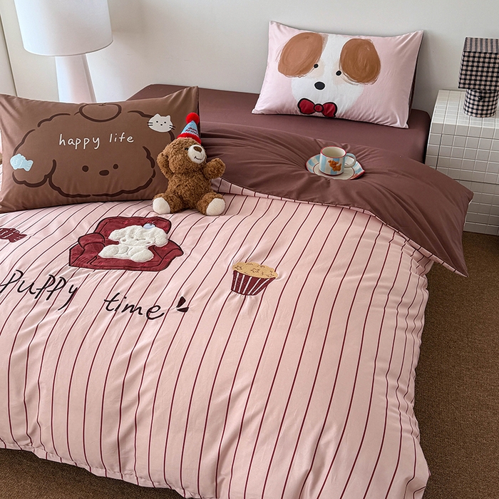 91家纺网 家纺一手货源 找家纺 HL原创 2026春夏新款全棉纯棉13372活性数码贴布绣四件套 沙发狗