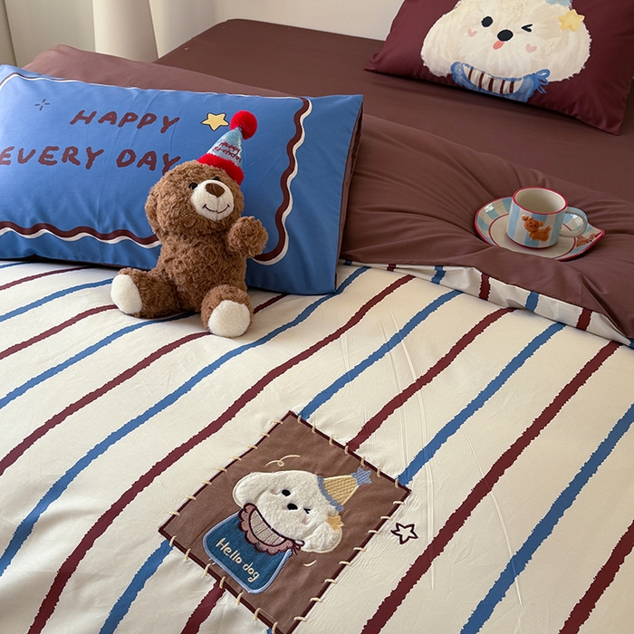 91家纺网 家纺一手货源 找家纺 HL原创 2026春夏新款全棉纯棉13372活性数码贴布绣四件套 英伦狗